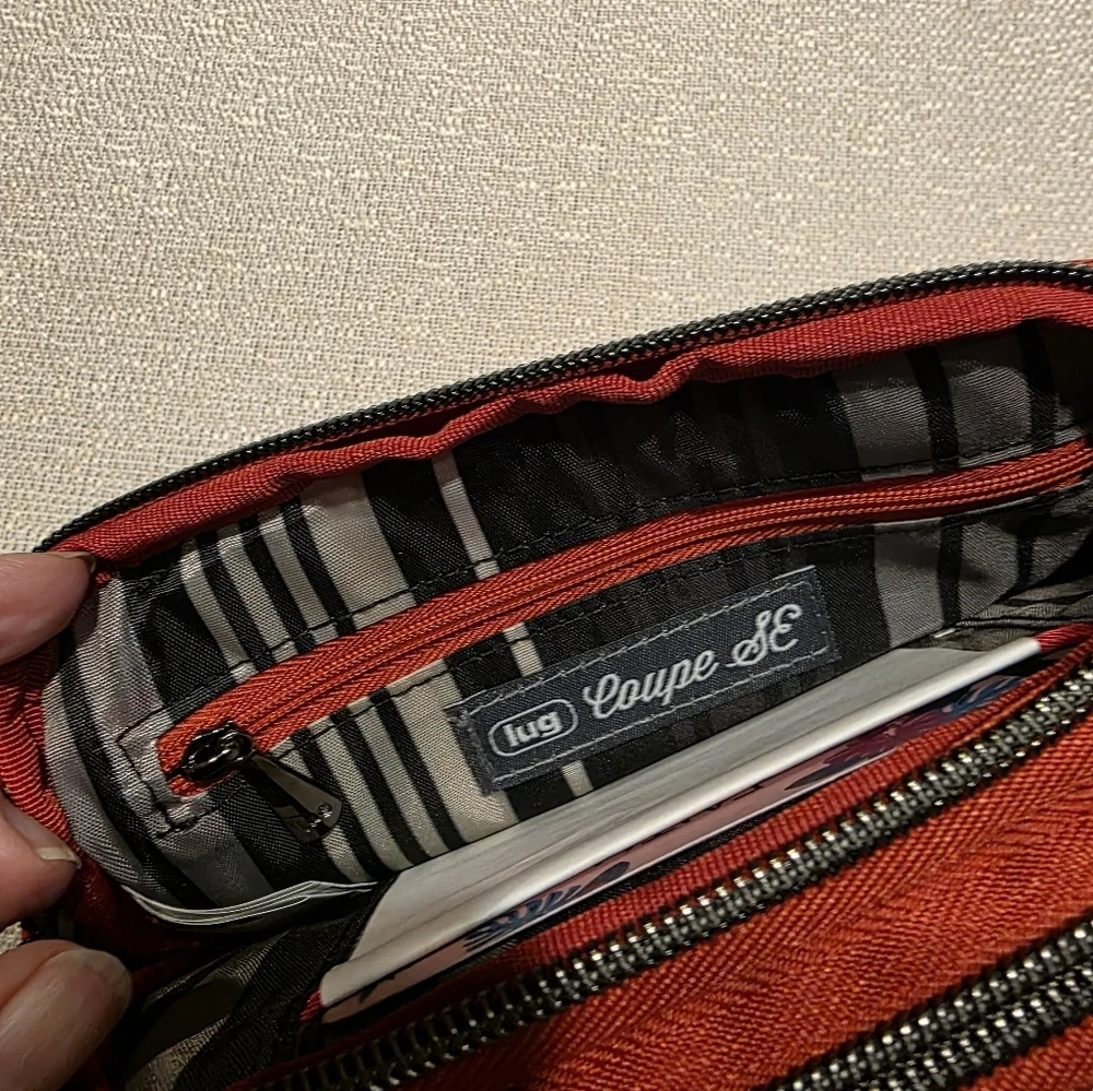 NWT- LUG- COUPE SE- Poppy Red